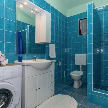 Marija By Guide Desne