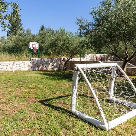 Marija By Guide * Desne