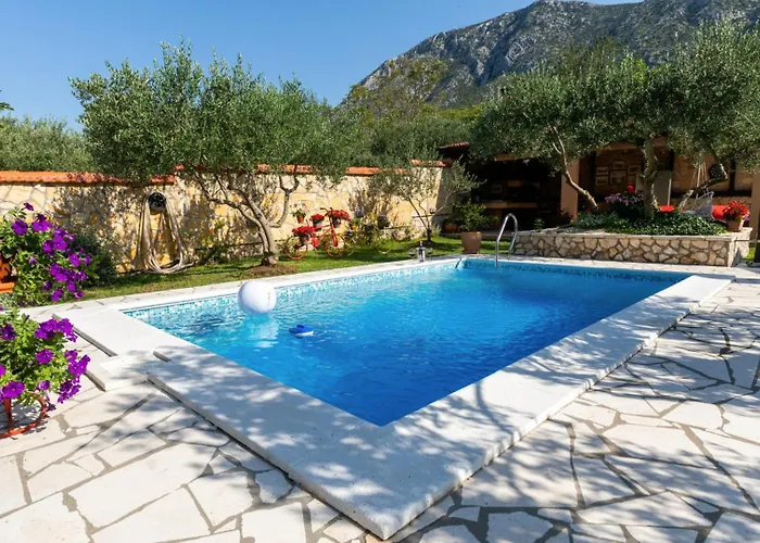 Marija By Guide Willa Desne