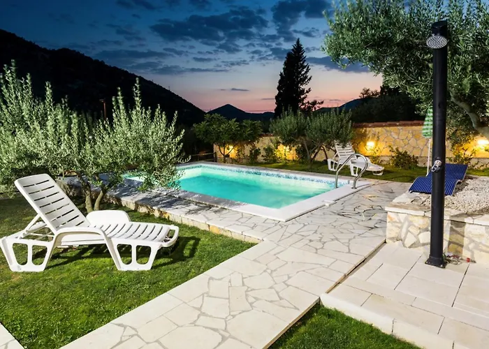 Marija By Guide Willa Desne