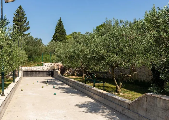 Marija By Guide Desne